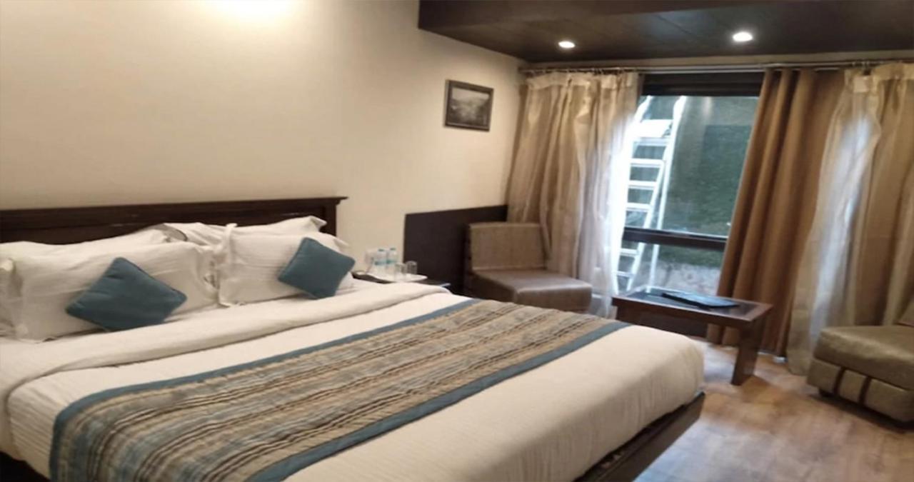 Hotel Sanobar The Midtown à Mussoorie Extérieur photo