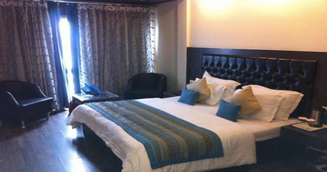 Hotel Sanobar The Midtown à Mussoorie Extérieur photo